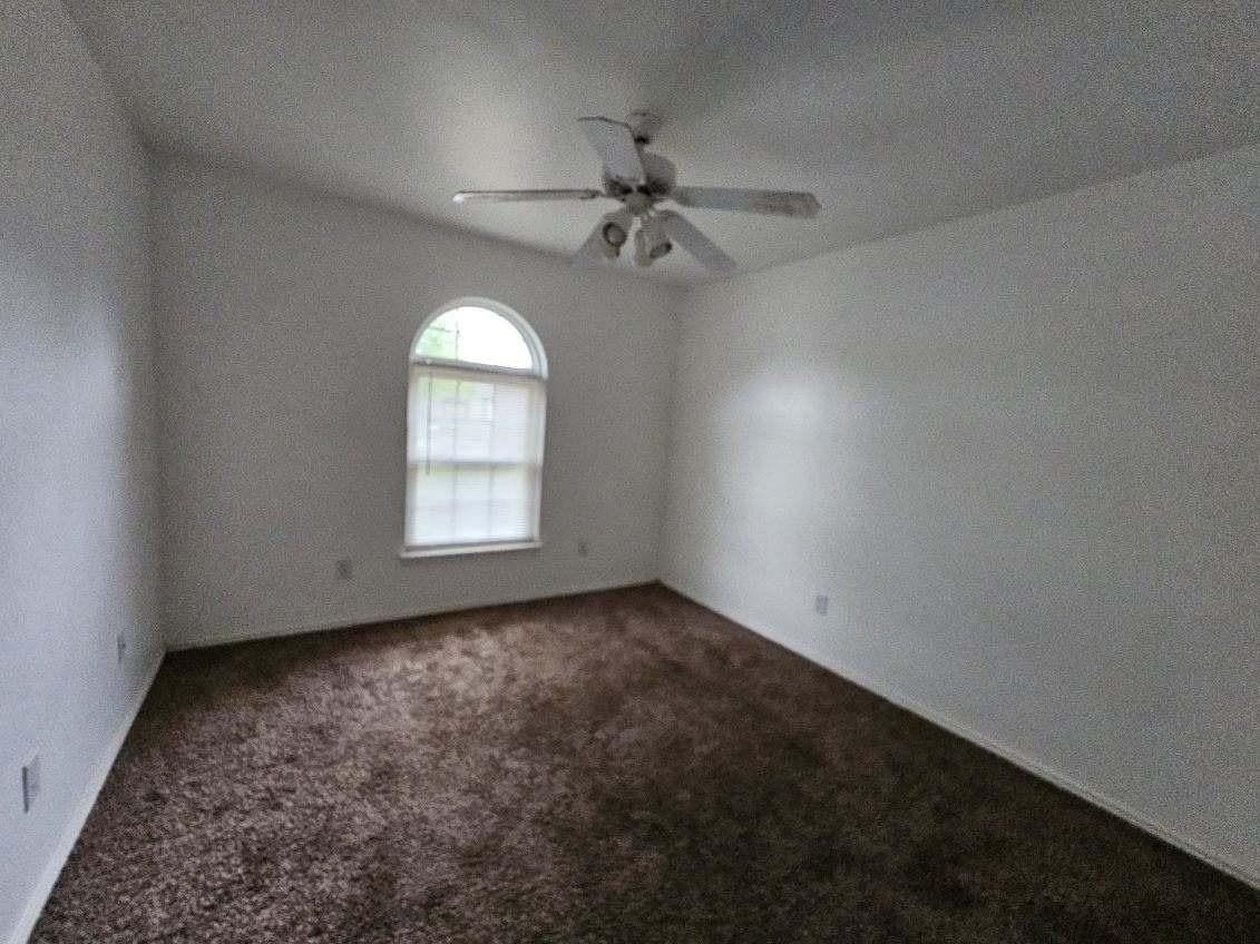 6119 8th St - Photo 5 of 8