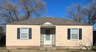 2422 29th St #FRONT - Photo 1 of 1