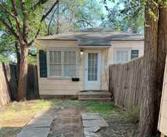 featured image of 2422 29th St #REAR