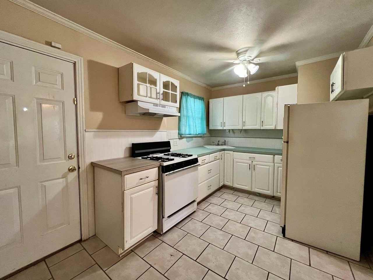 2422 29th St #REAR - Photo 3 of 7