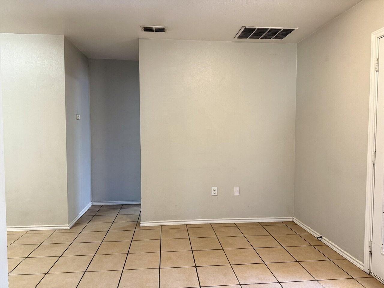 304 N Brentwood Ave #A - Photo 5 of 22