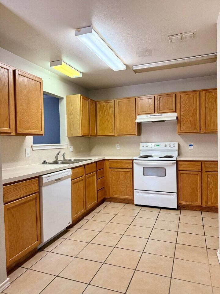 304 N Brentwood Ave #A - Photo 6 of 22