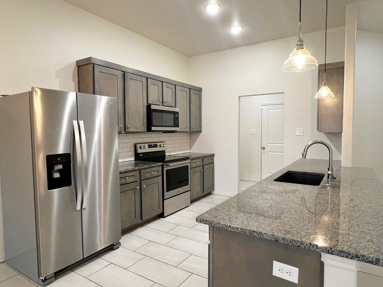 5828 Virginia Ave - Photo 3 of 15