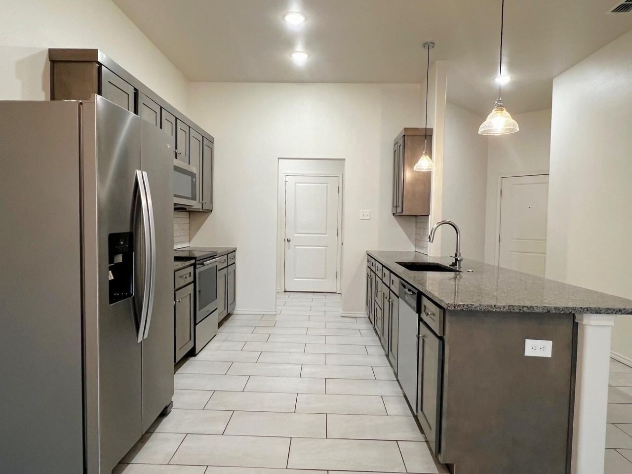 5828 Virginia Ave - Photo 5 of 15