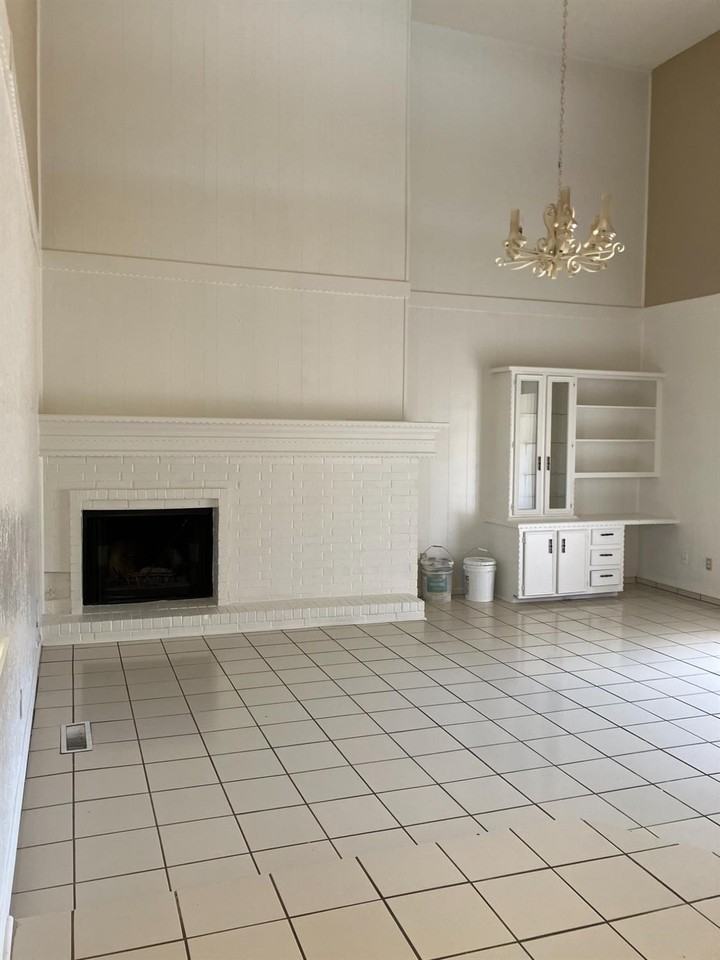 4404 75th Dr #B - Photo 6 of 23