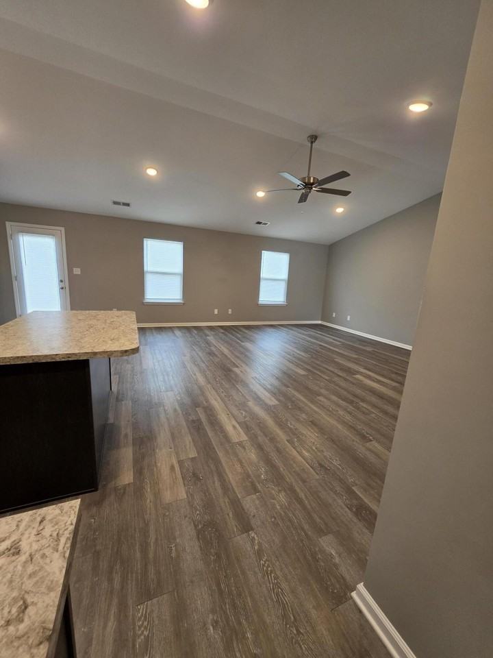 8092 Driftwood Loop - Photo 6 of 13