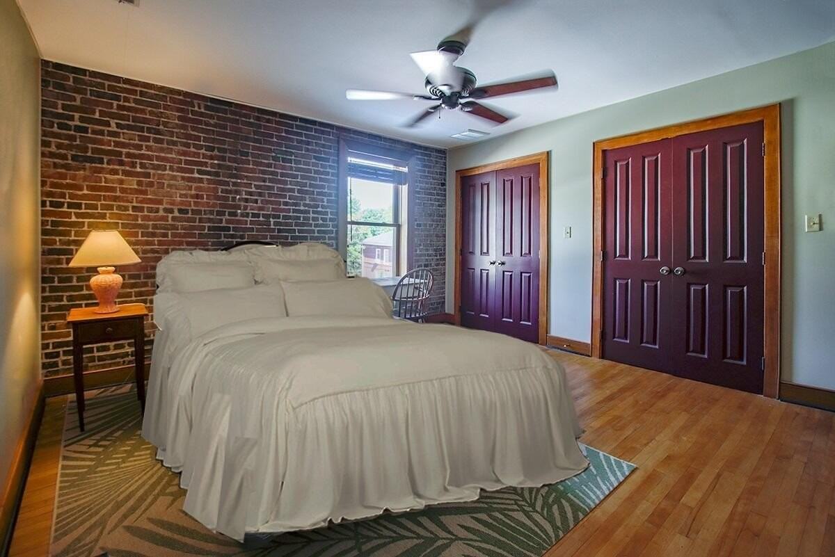 125 N 4th St #2 - Photo 6 of 10