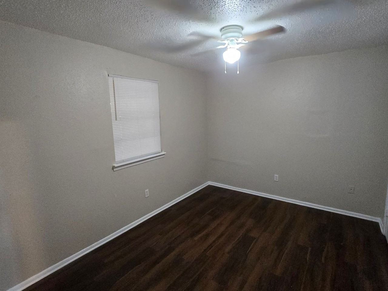 3019 Aspin Dr - Photo 6 of 9