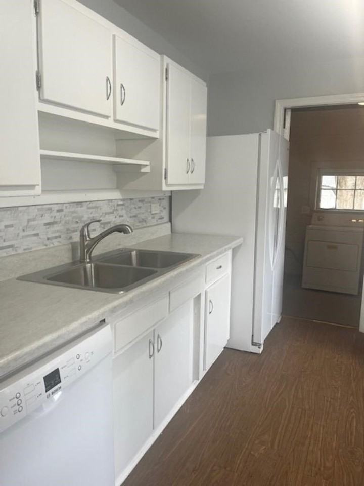 3643 Douglass Ave - Photo 3 of 20
