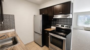 featured image of 135 N River Rd