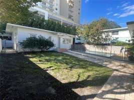 featured image of 1020 Sw 36th Ct