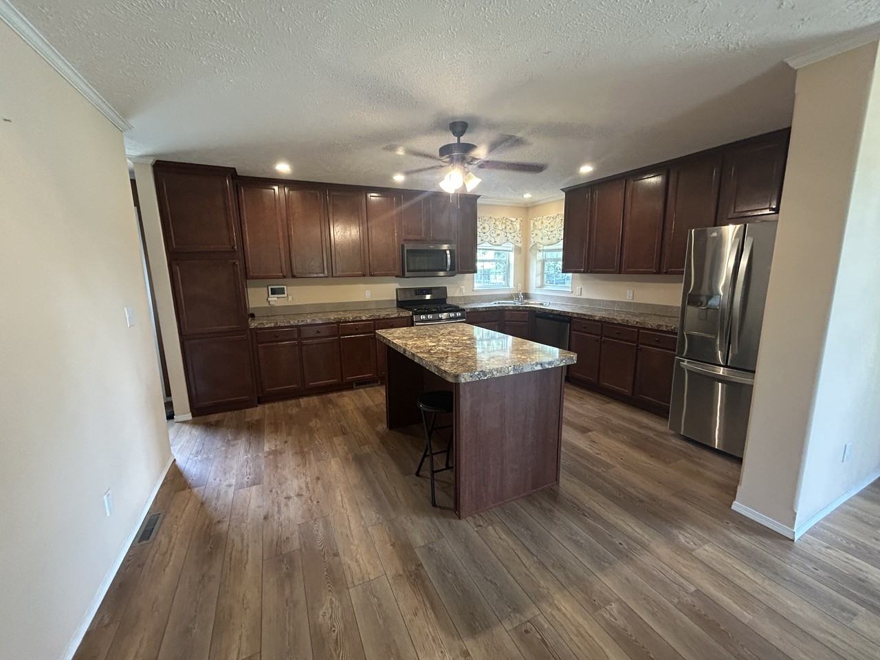 420 Elizabeth St #1 - Photo 7 of 12