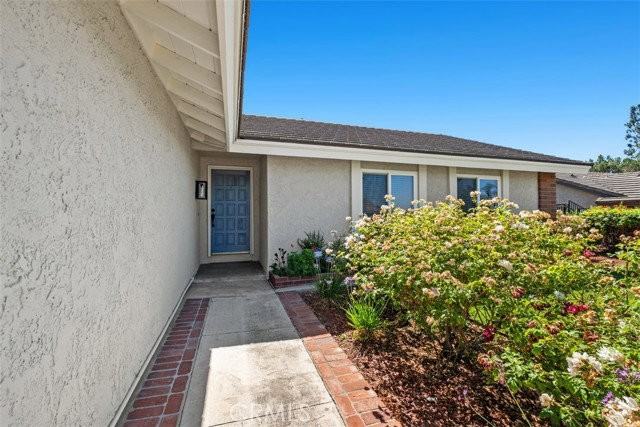 4068 Jeffrey Dr - Photo 2 of 8