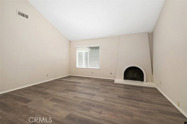 4068 Jeffrey Dr - Photo 5 of 8