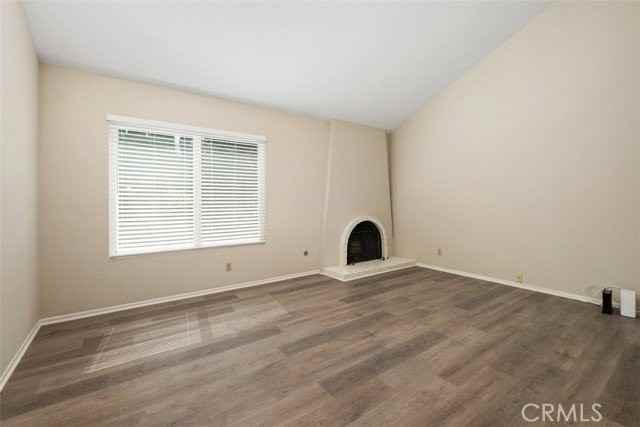 4068 Jeffrey Dr - Photo 6 of 8