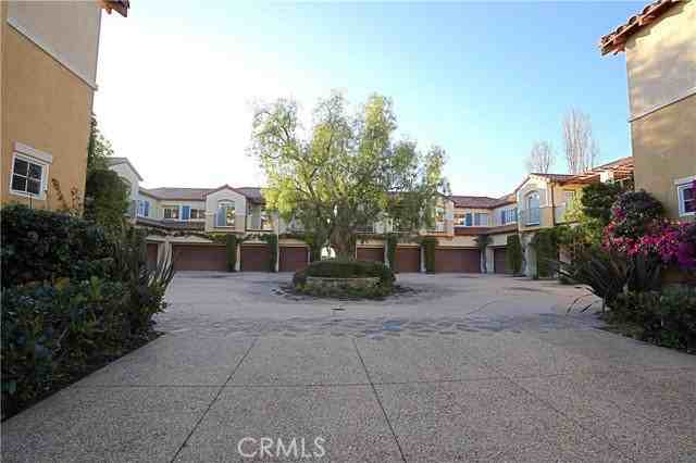 16 Savona Ct - Photo 3 of 8