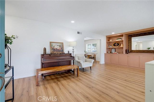 1537 Yellowstone Ave - Photo 3 of 8