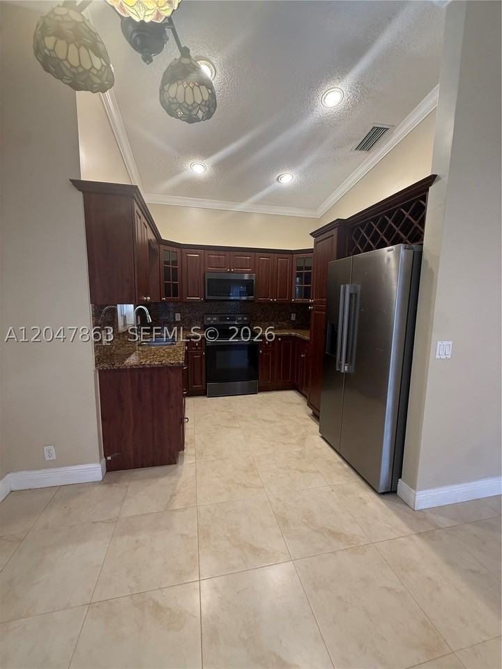 1713 Nw 208th Ter #1713 - Photo 4 of 16