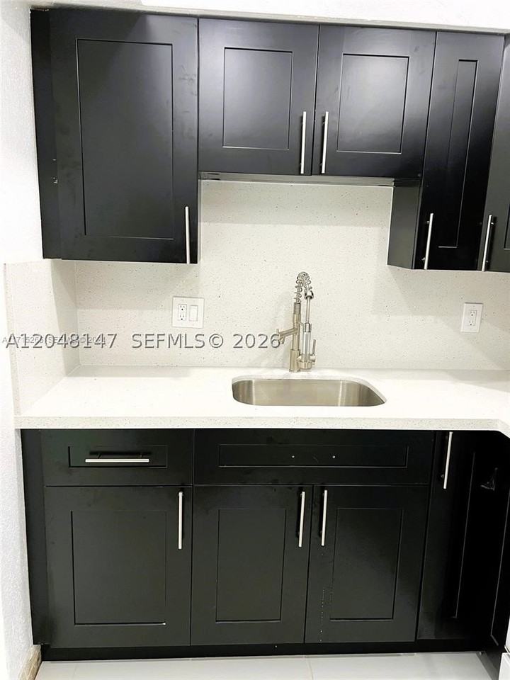 13987 Ne 2nd Ave #8-2-3 - Photo 3 of 16