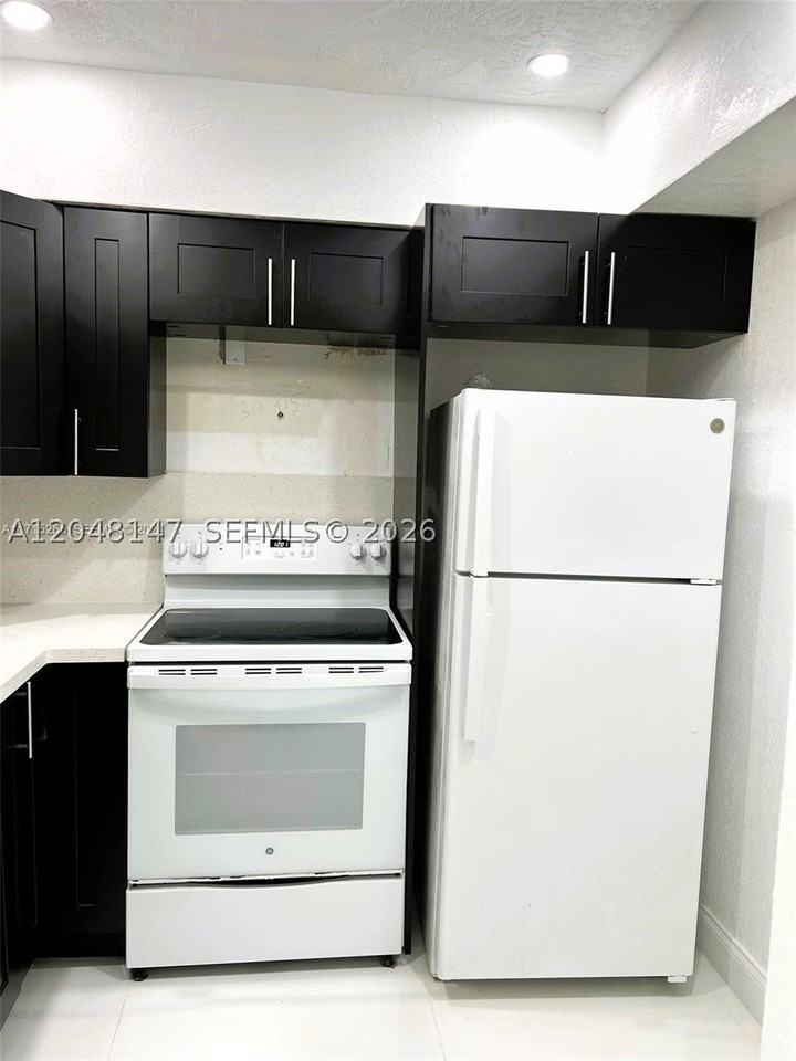 13987 Ne 2nd Ave #8-2-3 - Photo 6 of 16