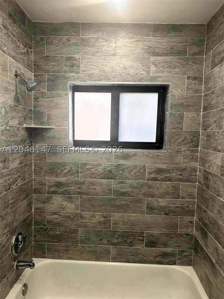 13987 Ne 2nd Ave #8-2-3 - Photo 7 of 16