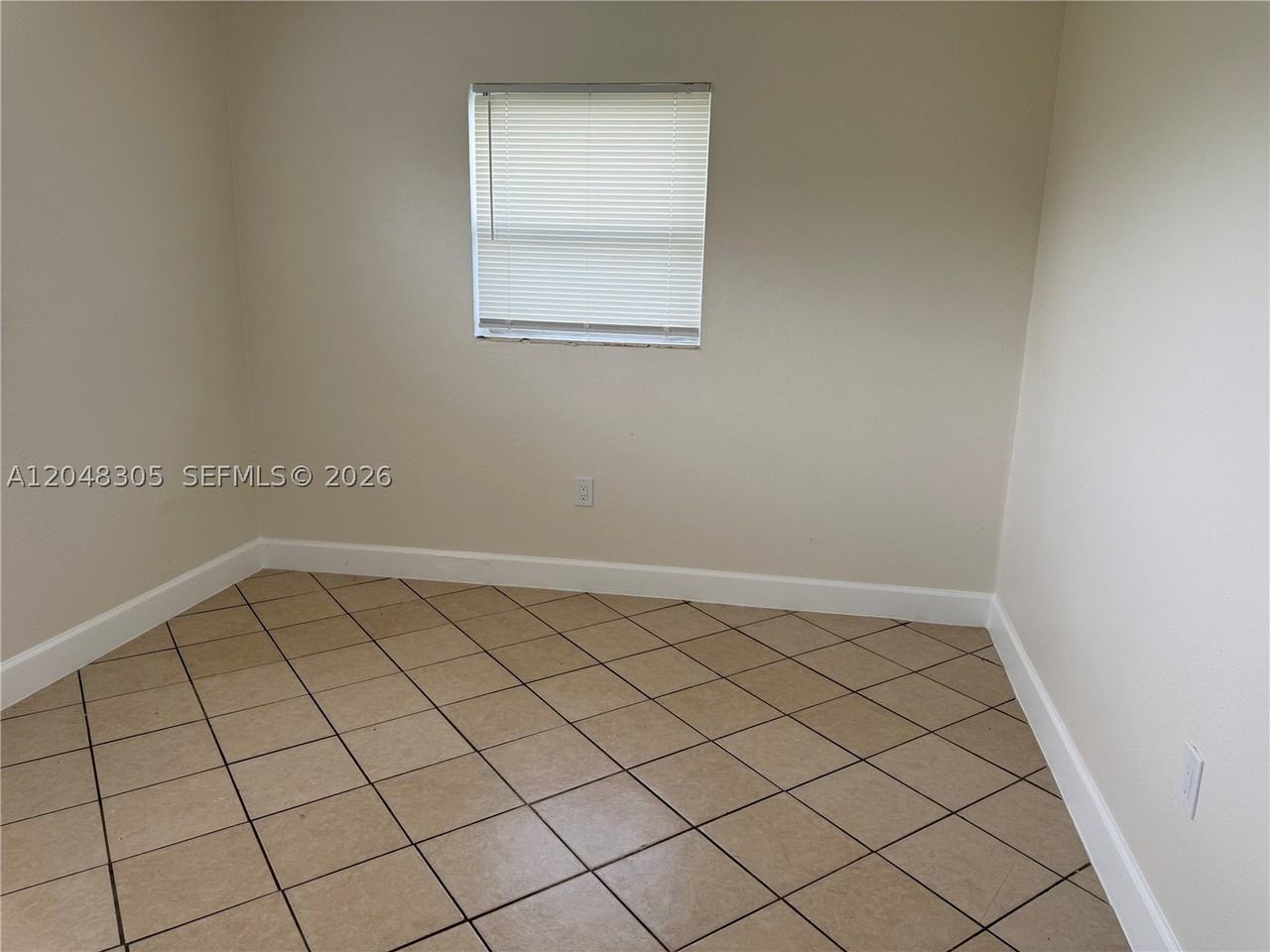 764 Nw 5th St #764 - Photo 4 of 4