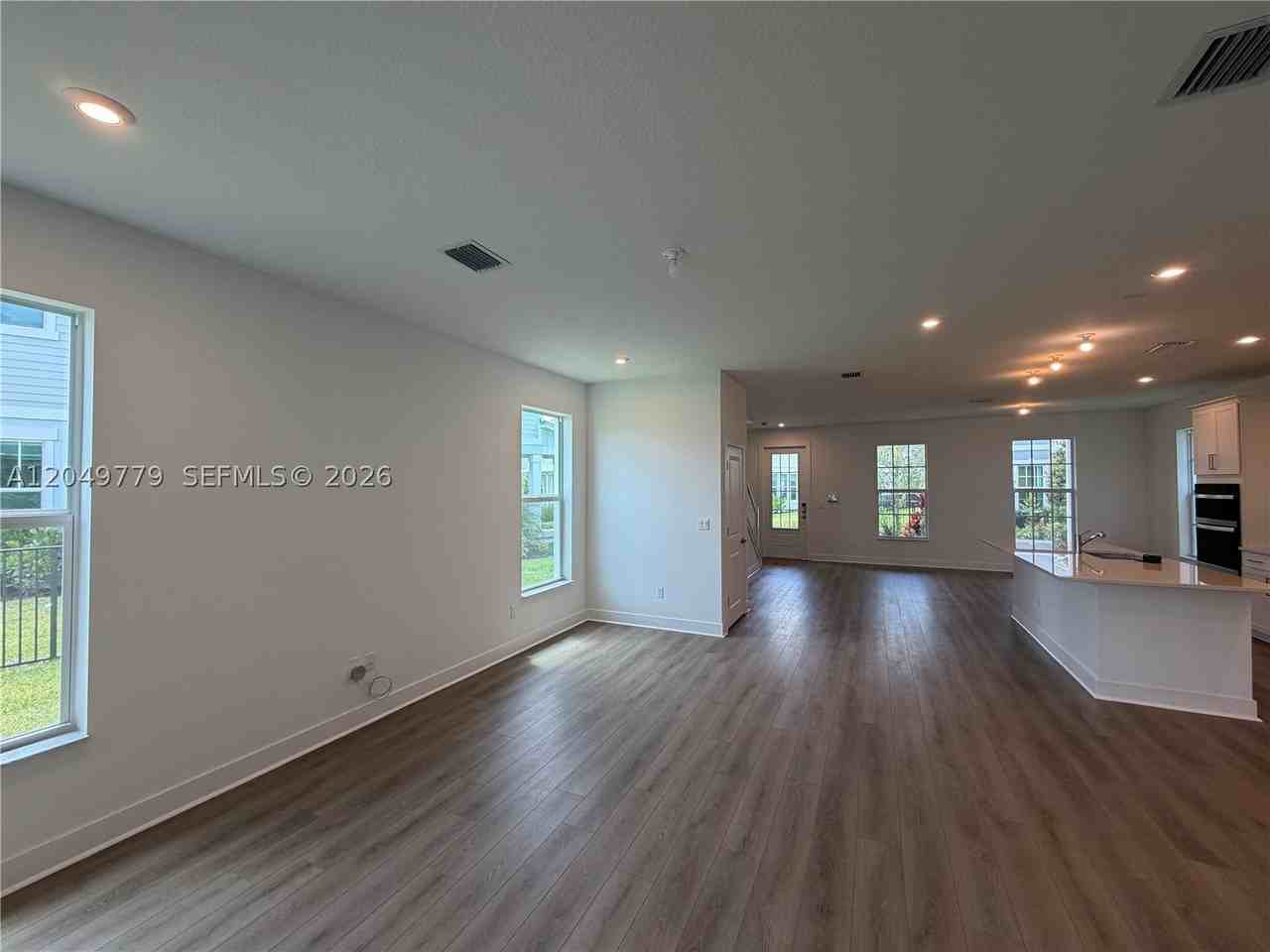 881 Sw Bushel Trl - Photo 7 of 34