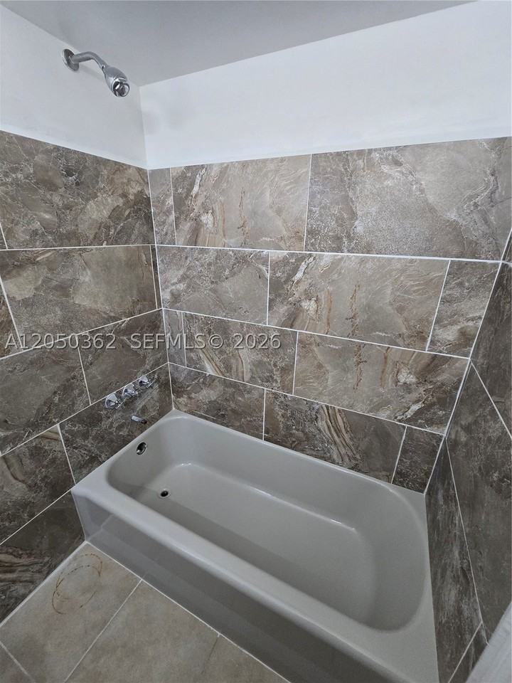 724 Sw 7th Ter #1-2 - Photo 7 of 16