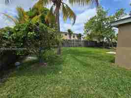featured image of 724 Sw 7th Ter #1-2