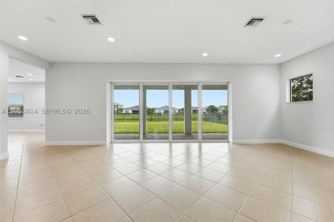 15239 Goldfinch Cir #15239 - Photo 6 of 50