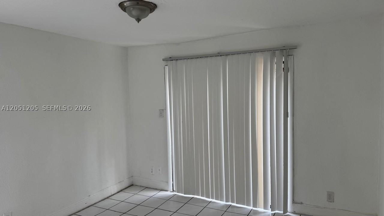 797 Nw 13th St #797 - Photo 5 of 30