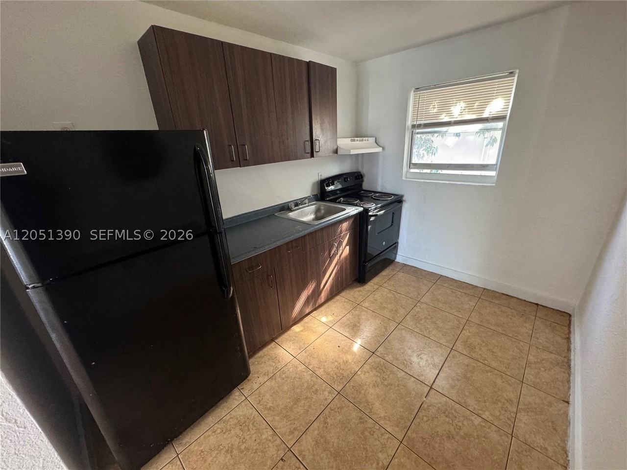 1306 Nw 61st St #5 - Photo 3 of 6