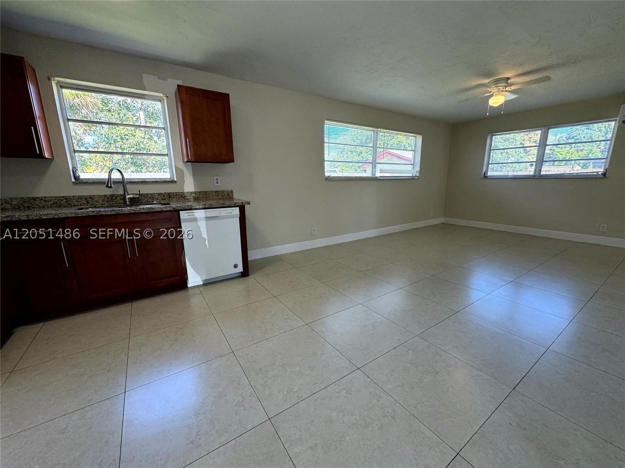 3421 Sw 32nd Ct - Photo 4 of 17