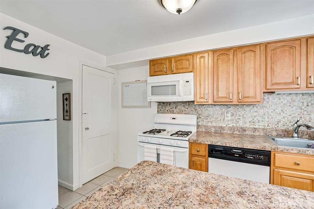 5 Mayfield Pl #B - Photo 6 of 20