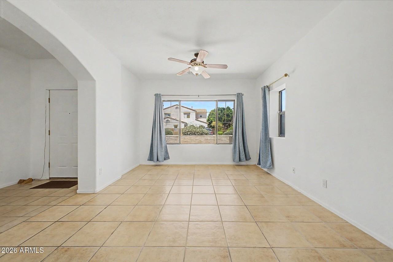 13271 West Clarendon Avenue - Photo 6 of 40