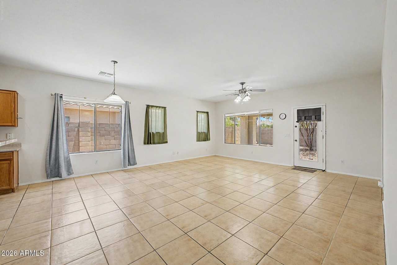 13271 West Clarendon Avenue - Photo 7 of 40