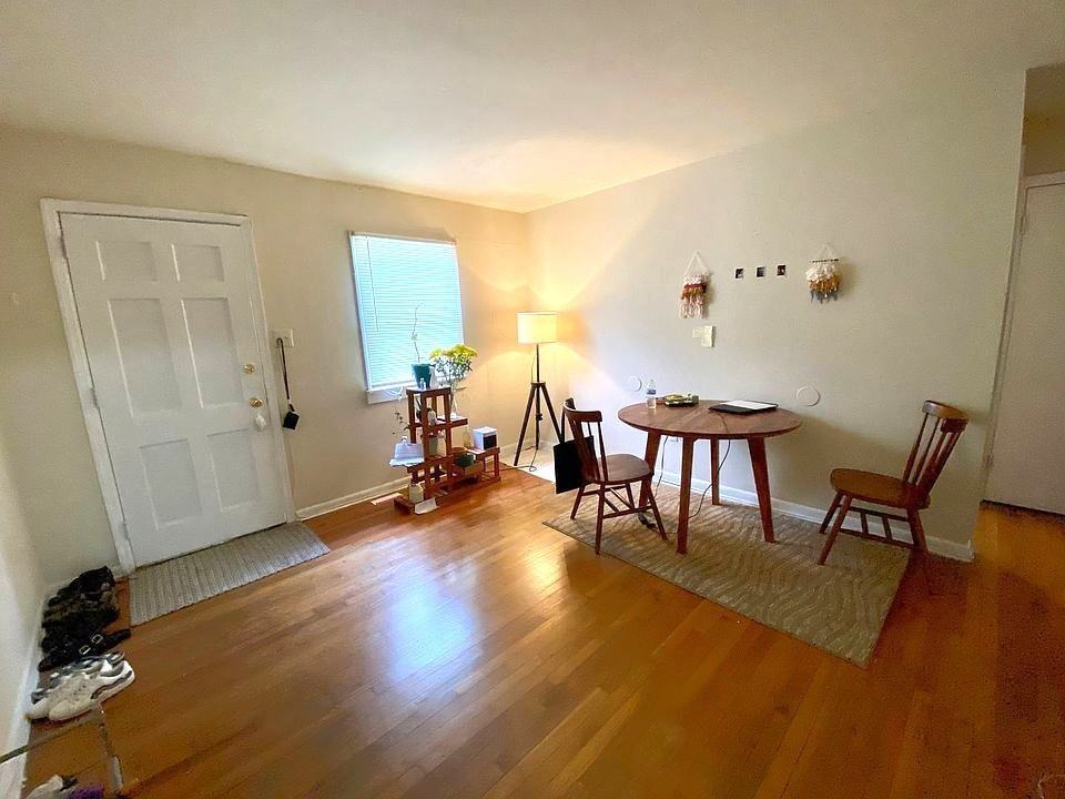 410 Dobson St #A - Photo 4 of 7