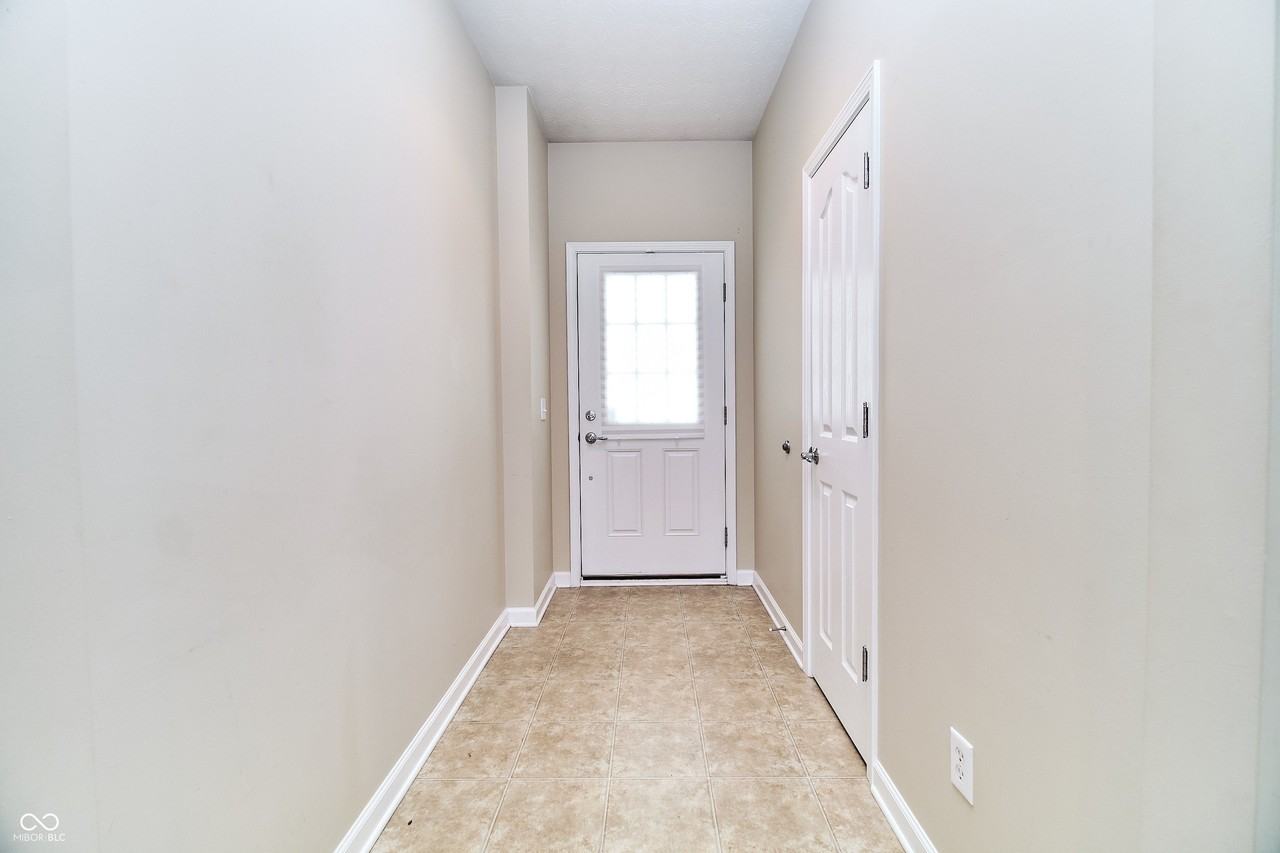 16041 Marsala Dr - Photo 5 of 50