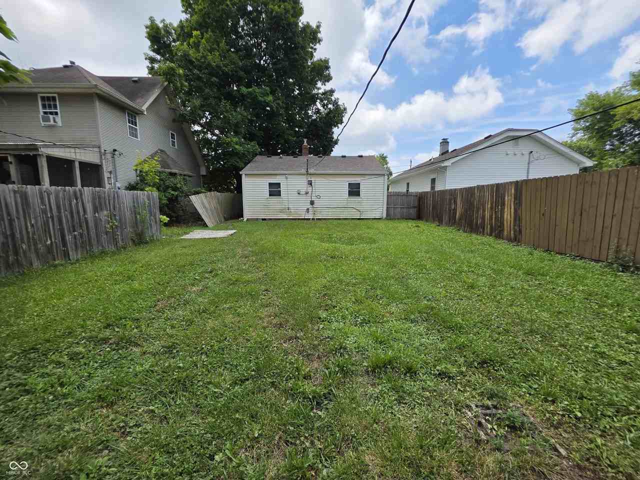 1524 E Legrande Ave - Photo 2 of 3