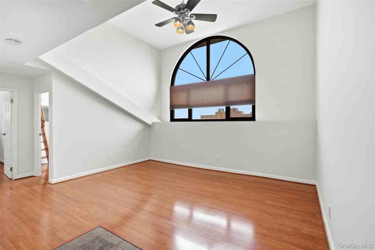 185 W Park Ave #518 - Photo 7 of 23