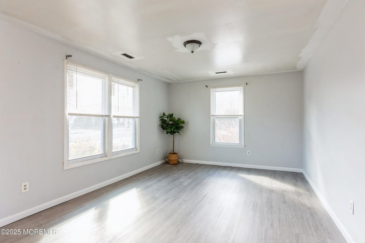 58 Dodd St - Photo 4 of 22