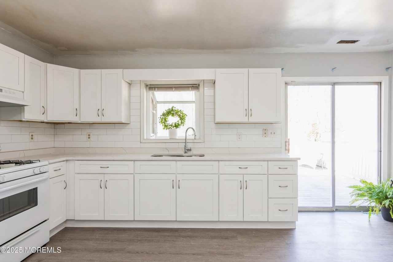 58 Dodd St - Photo 7 of 22