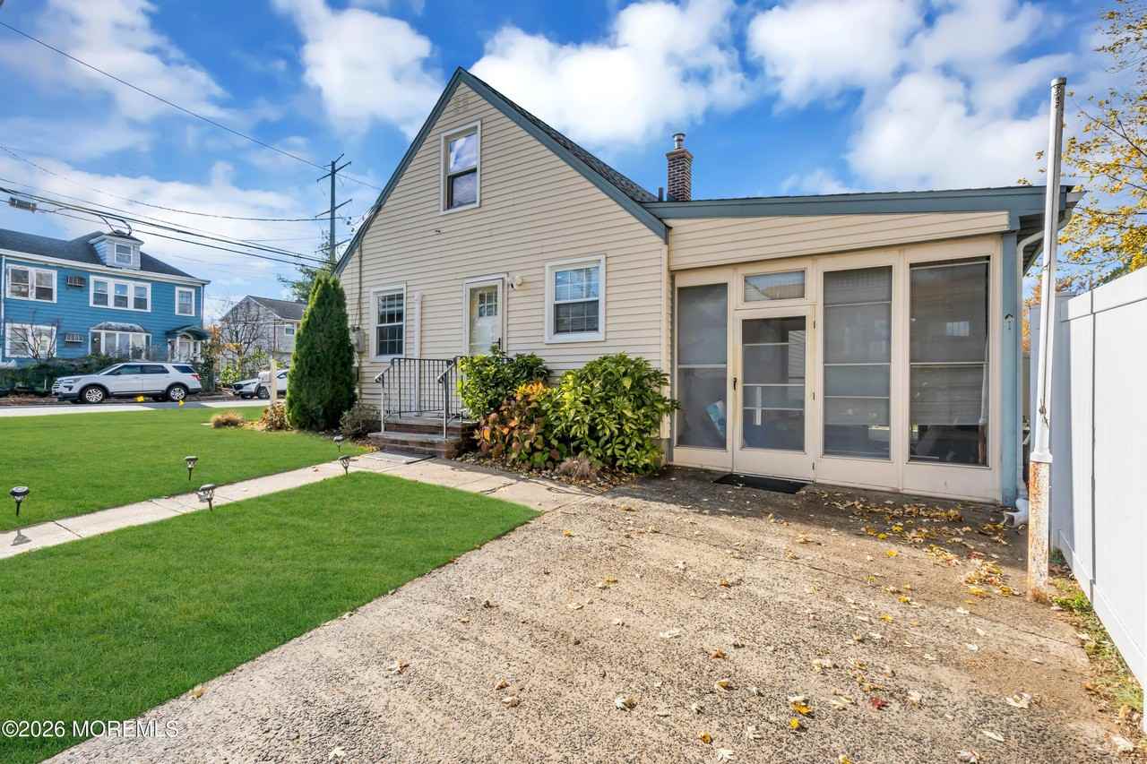 20 Burnet St - Photo 5 of 32