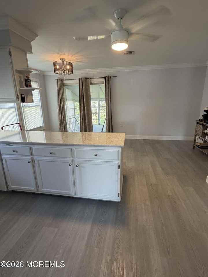 15 Saint Tropez Ct - Photo 7 of 19