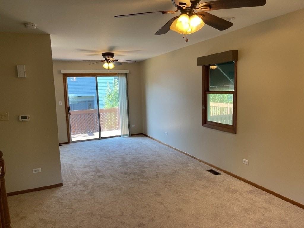 352 College St - Photo 6 of 20