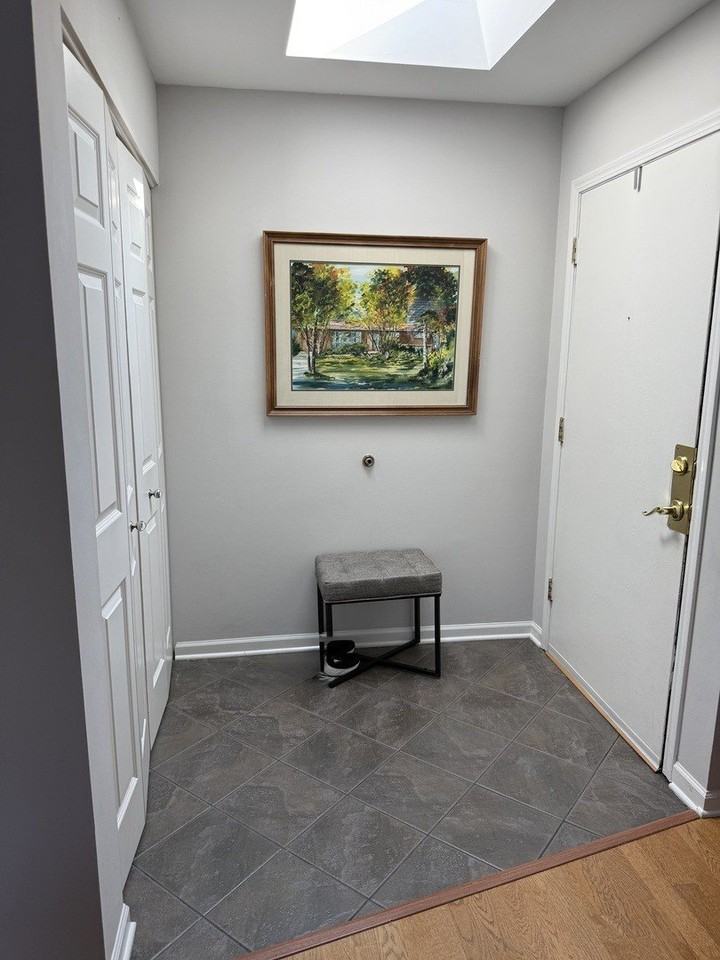 1907 Gresham Cir #C - Photo 2 of 8