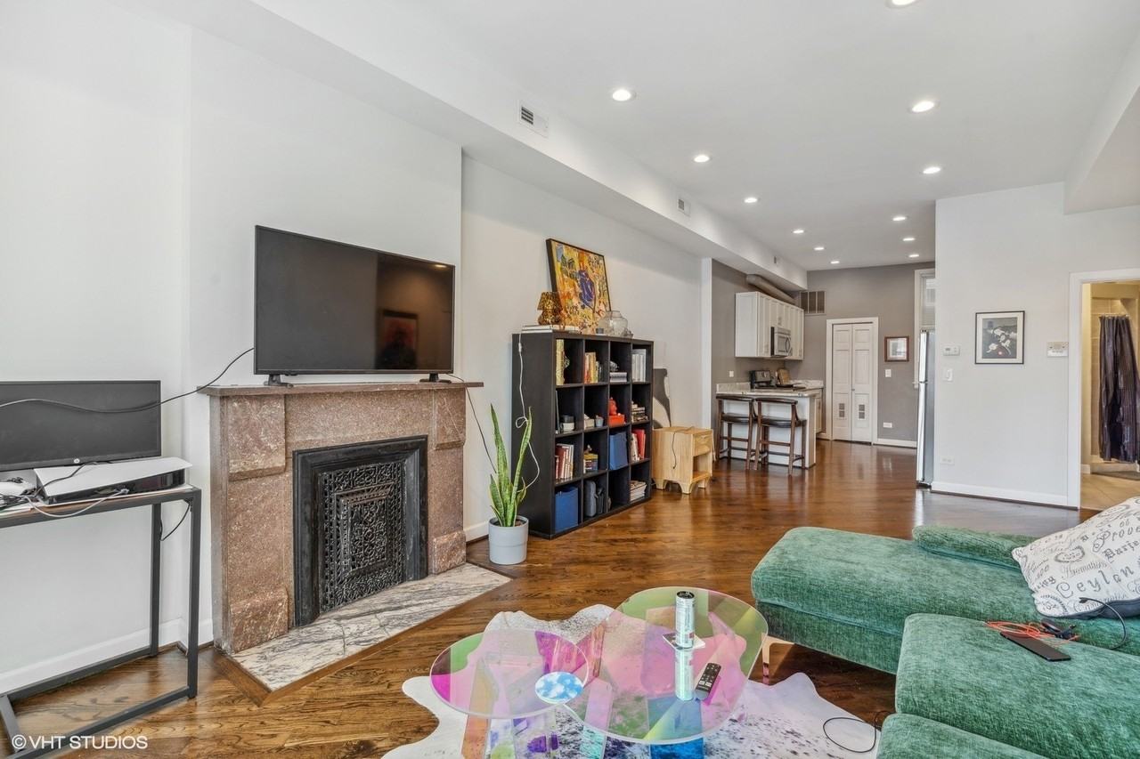 1156 W Grand Ave #301 - Photo 3 of 7
