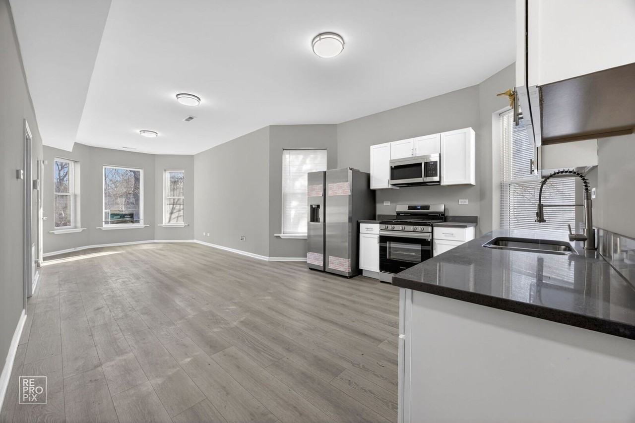 5344 S Aberdeen St #1 - Photo 3 of 15
