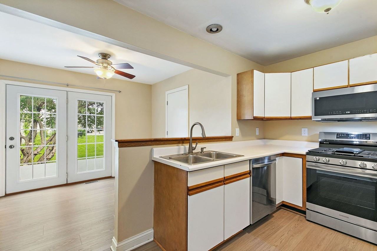 1435 Moluf St - Photo 6 of 16