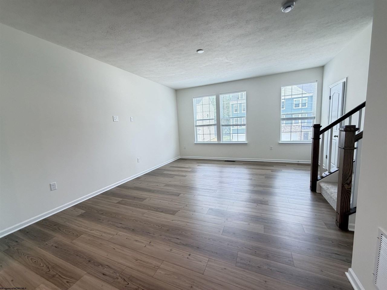 42 Dover Ct - Photo 6 of 26